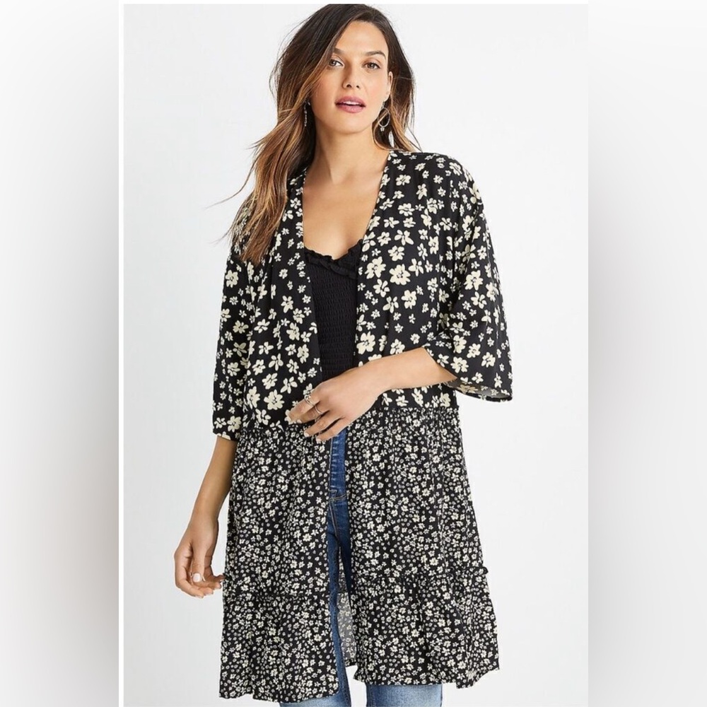 Maurices Black White Ditsy Daisy Floral Tiered Floral Kimono Plus Size 1X